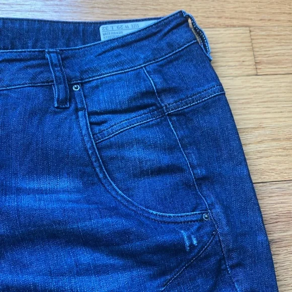 Diesel - Picture 4 of 16